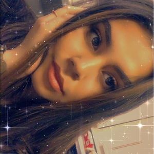 Meet your Posher, Nina